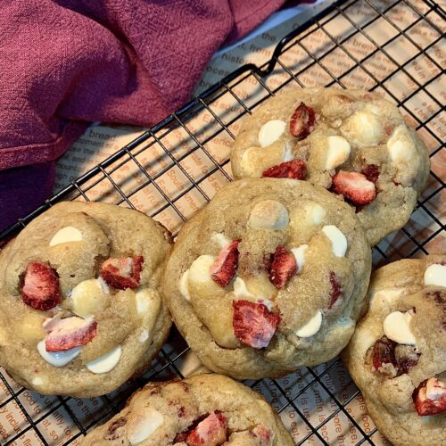 Strawberries and cream cookies